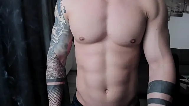 Snapshot of Richarddarell1 chatting on February 21, 6:58 am Richarddarell1 online show from February 21, 6:58 am