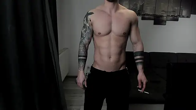 Snapshot of Richarddarell1 chatting on March 2, 6:47 am Richarddarell1 online show from March 2, 6:47 am