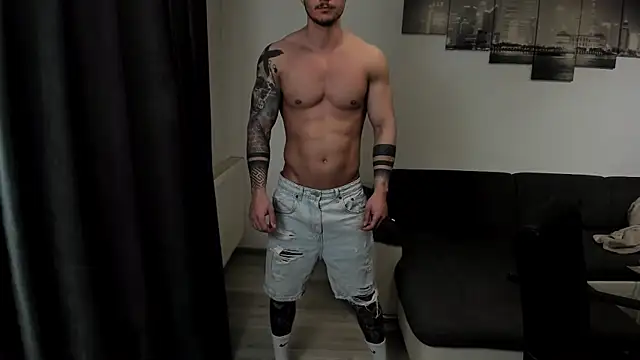 Snapshot of Richarddarell1 chatting on March 18, 6:16 am Richarddarell1 online show from March 18, 6:16 am