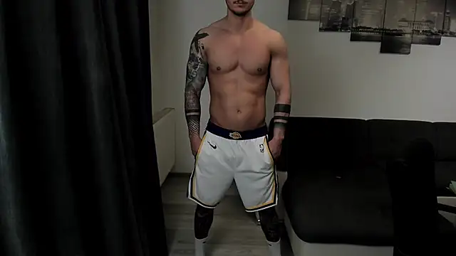 Snapshot of Richarddarell1 chatting on March 28, 6:35 am Richarddarell1 online show from March 28, 6:35 am