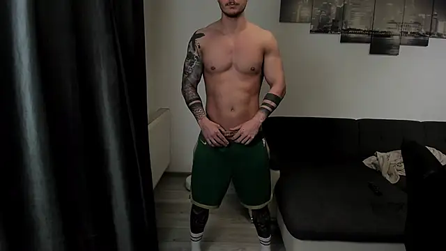 Snapshot of Richarddarell1 chatting on March 31, 5:52 am Richarddarell1 online show from March 31, 5:52 am