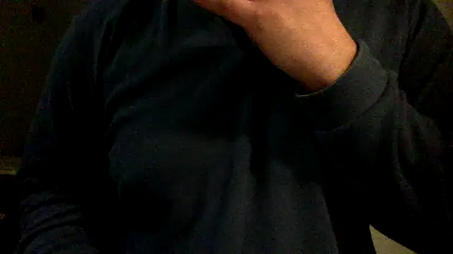 Snapshot of Gladiator_3 chatting on March 15, 10:03 am Gladiator 3 online show from March 15, 10:03 am