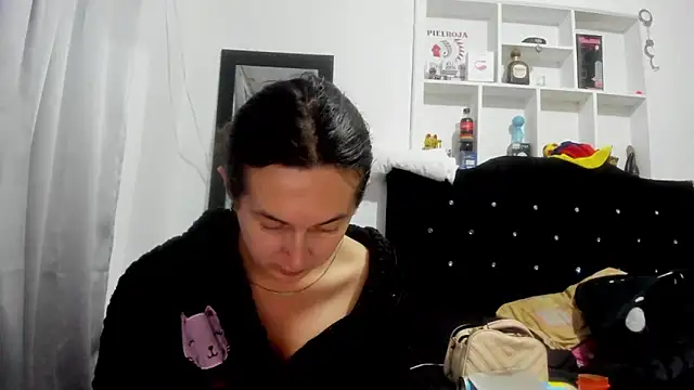 Sweet-Suck69 online show from February 20, 11:16 pm