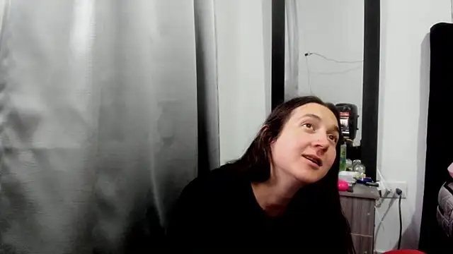 Sweet-Suck69 online show from March 6, 10:17 pm