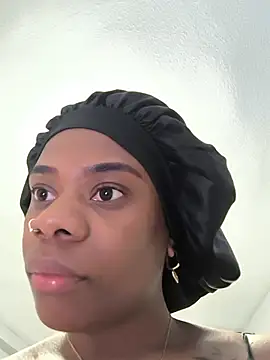 DeleiinCooper online show from May 26, 8:43 am
