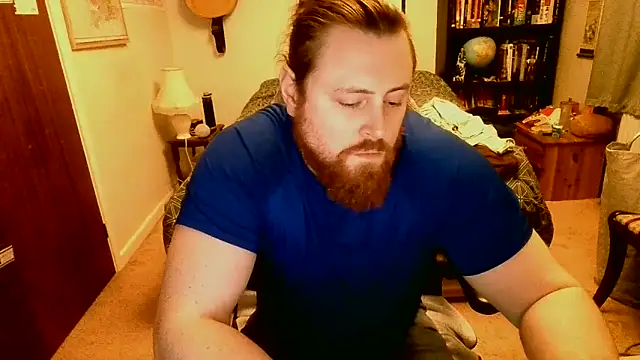 Hairy Guy30 online show from January 18, 9:45 pm