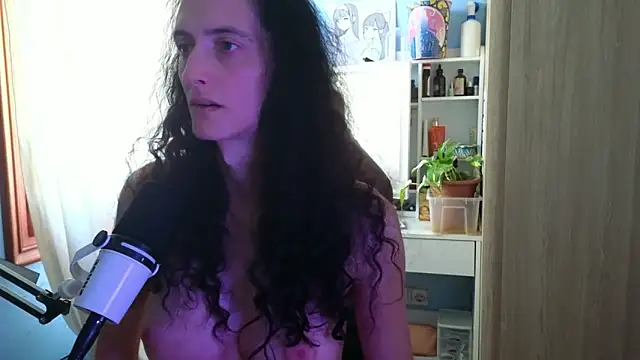MemiKouki online show from May 21, 4:47 pm