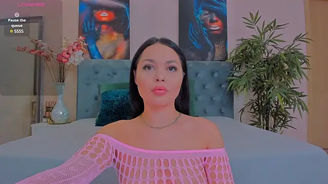 MichelleReys online show from January 22, 9:32 pm