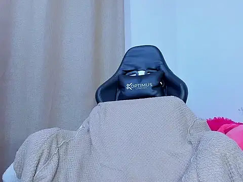 Miaa love6969 online show from January 12, 7:00 am