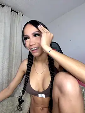 Snapshot of Miaa_love6969 chatting on January 7, 12:24 am Miaa love6969 online show from January 7, 12:24 am