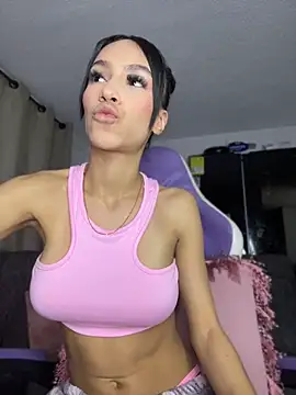 Snapshot of Miaa_love6969 chatting on May 11, 5:46 am Miaa love6969 online show from May 11, 5:46 am