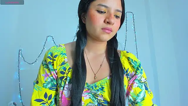 Snapshot of ayheleensexygirl1 chatting on January 22, 8:28 pm ayheleensexygirl1 online show from January 22, 8:28 pm