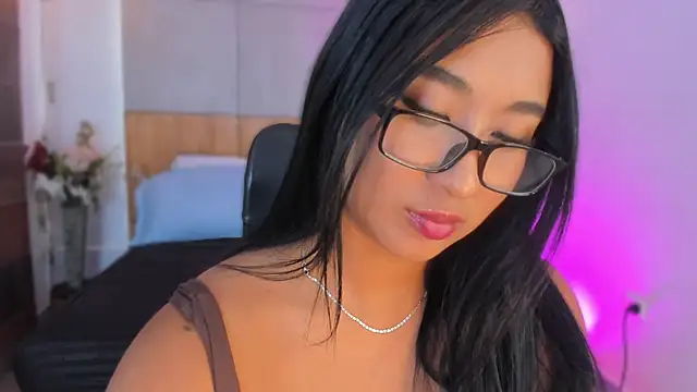 BellaHarllow online show from May 7, 7:41 pm