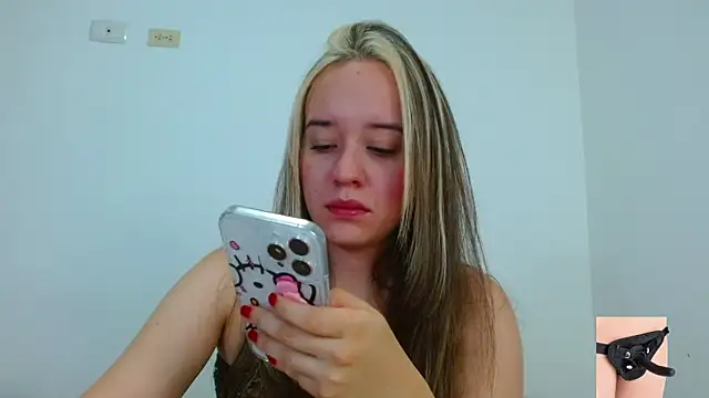 Snapshot of Dani_javi chatting on March 2, 3:24 am Dani javi online show from March 2, 3:24 am