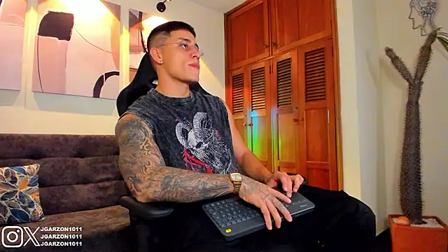  joansoto online show from February 5, 12:43 pm