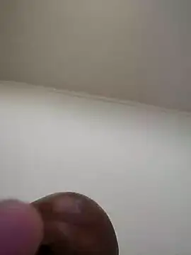 Snapshot of morenosouza099 chatting on July 3, 10:27 pm morenosouza099 online show from July 3, 10:27 pm