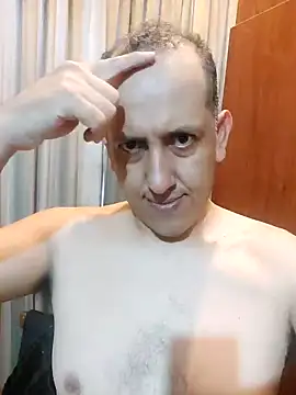 Snapshot of carozi chatting on January 3, 11:23 pm carozi online show from January 3, 11:23 pm