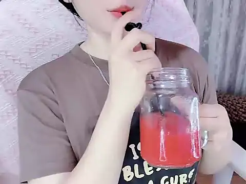 Snapshot of _Lygn__ chatting on September 30, 12:59 am  Lygn   online show from September 30, 12:59 am