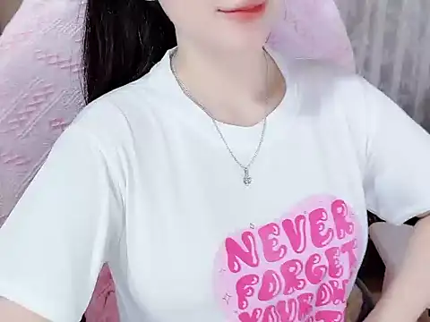 Snapshot of _Lygn__ chatting on October 8, 6:22 am  Lygn   online show from October 8, 6:22 am