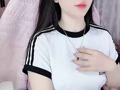 Snapshot of _Lygn__ chatting on October 31, 1:23 pm  Lygn   online show from October 31, 1:23 pm