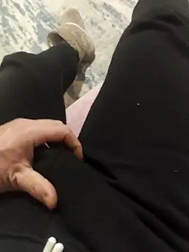 ssikerek23 online show from December 18, 12:06 am