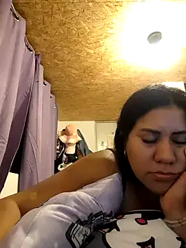 Snapshot of KasiaVenus_ chatting on December 8, 3:32 am KasiaVenus online show from December 8, 3:32 am