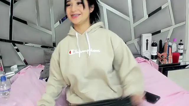 Catherinee69 x online show from December 16, 9:35 am