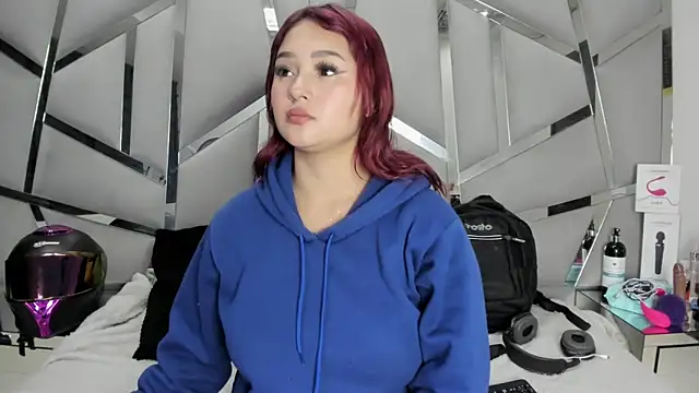 Catherinee69 x online show from March 7, 3:36 am