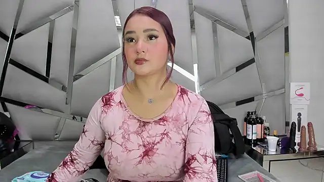 Catherinee69 x online show from April 28, 4:17 am