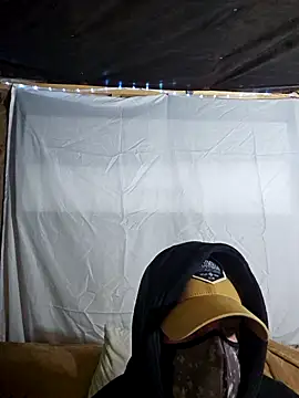 Snapshot of Cadillacninja chatting on October 28, 5:44 am Cadillacninja online show from October 28, 5:44 am