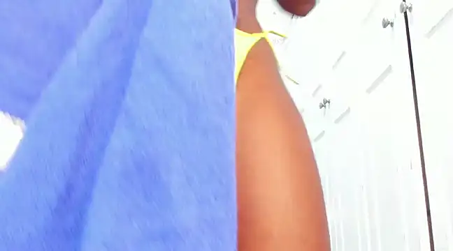 Snapshot of BriggitteEbonny chatting on January 10, 11:08 pm BriggitteEbonny online show from January 10, 11:08 pm