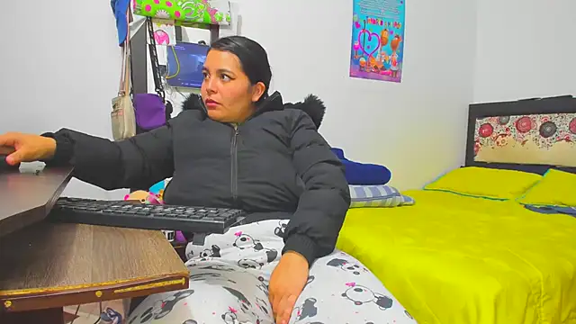 yournaughtyandsexyprinces online show from October 1, 12:49 am