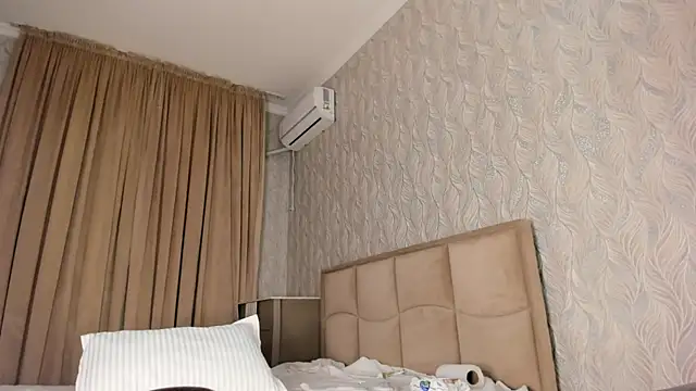 heyheyneko online show from October 20, 1:33 pm