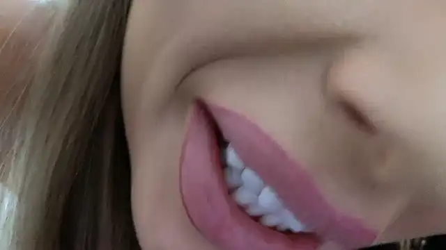 Snapshot of Blanca1 chatting on October 10, 8:24 am Blanca1 online show from October 10, 8:24 am