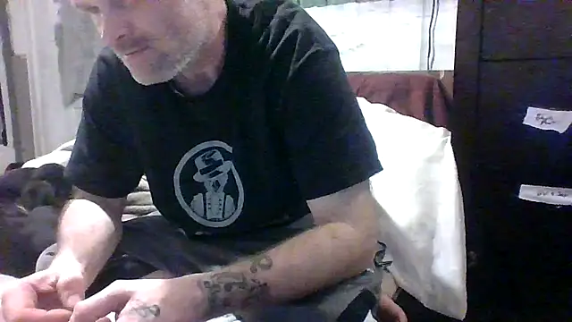 Snapshot of jaxx12369 chatting on April 5, 5:04 am jaxx12369 online show from April 5, 5:04 am