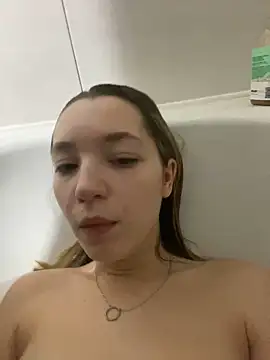 MiaThaine online show from December 15, 11:01 am