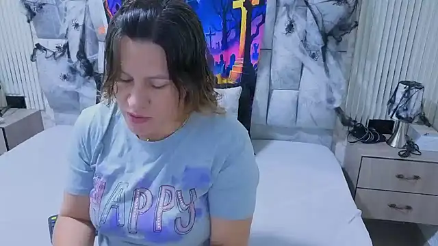 charlotte  G online show from October 24, 11:17 am