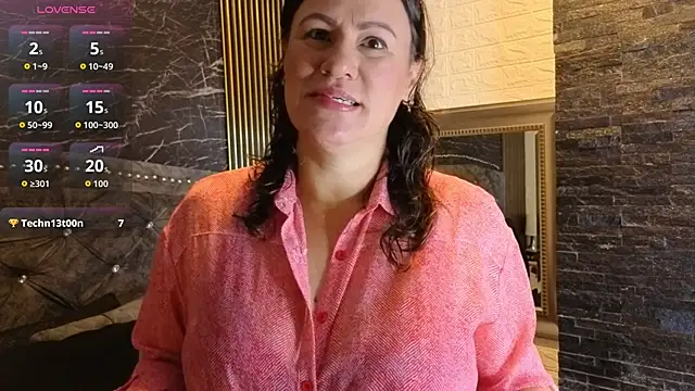 charlotte  G online show from February 13, 10:33 am