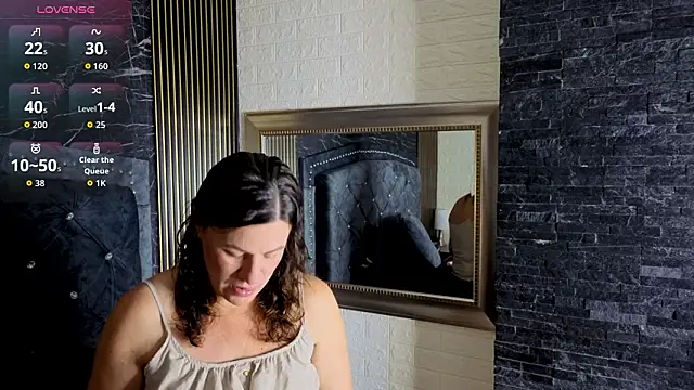 charlotte  G online show from February 21, 10:16 am