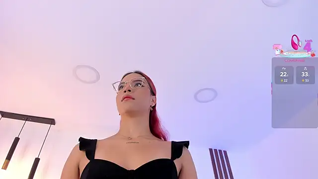 Scarlett Morgan  online show from November 5, 7:25 pm