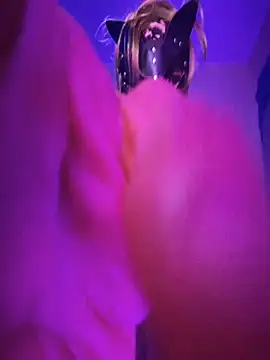 kandyloves online show from October 7, 10:12 am