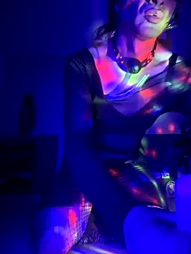 kandyloves online show from October 31, 7:09 am