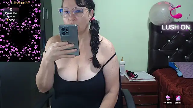 Snapshot of hairyglad69 chatting on February 28, 2:20 pm hairyglad69 online show from February 28, 2:20 pm