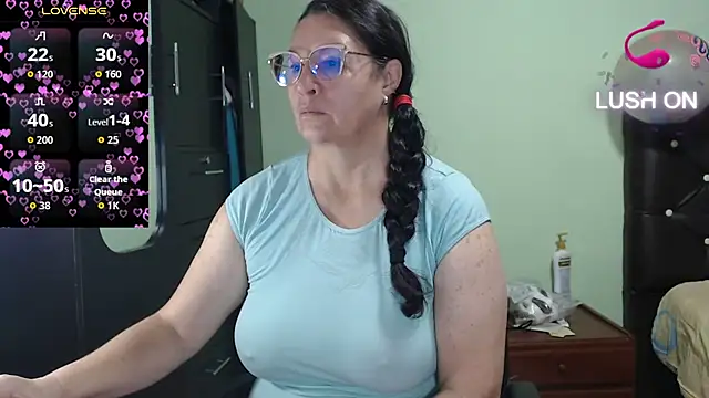 Snapshot of hairyglad69 chatting on October 7, 2:47 pm hairyglad69 online show from October 7, 2:47 pm