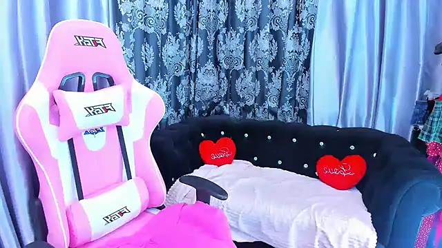 KamilaFoxy online show from March 18, 11:30 am