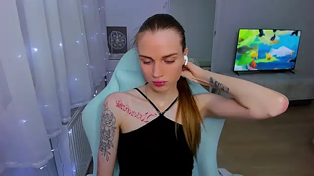 StellaLawless online show from December 6, 8:29 pm