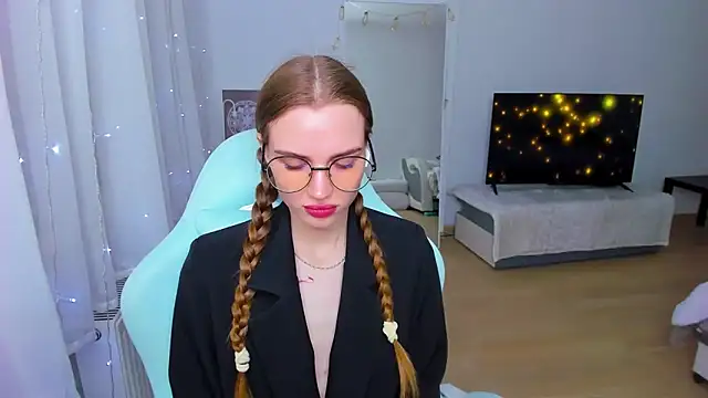StellaLawless online show from December 16, 2:38 pm