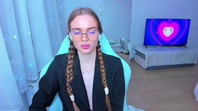 StellaLawless online show from December 16, 11:28 pm
