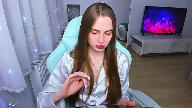StellaLawless online show from December 20, 8:01 pm