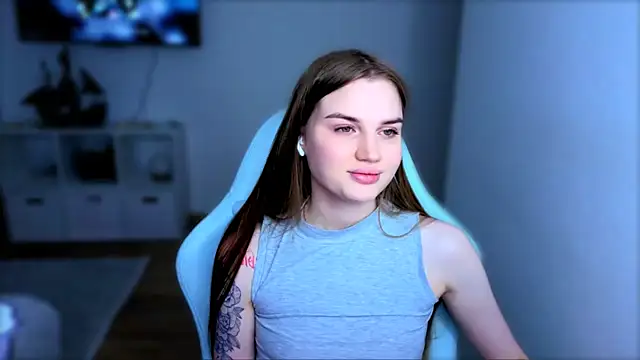 Snapshot of StellaLawless chatting on December 3, 12:03 pm StellaLawless online show from December 3, 12:03 pm